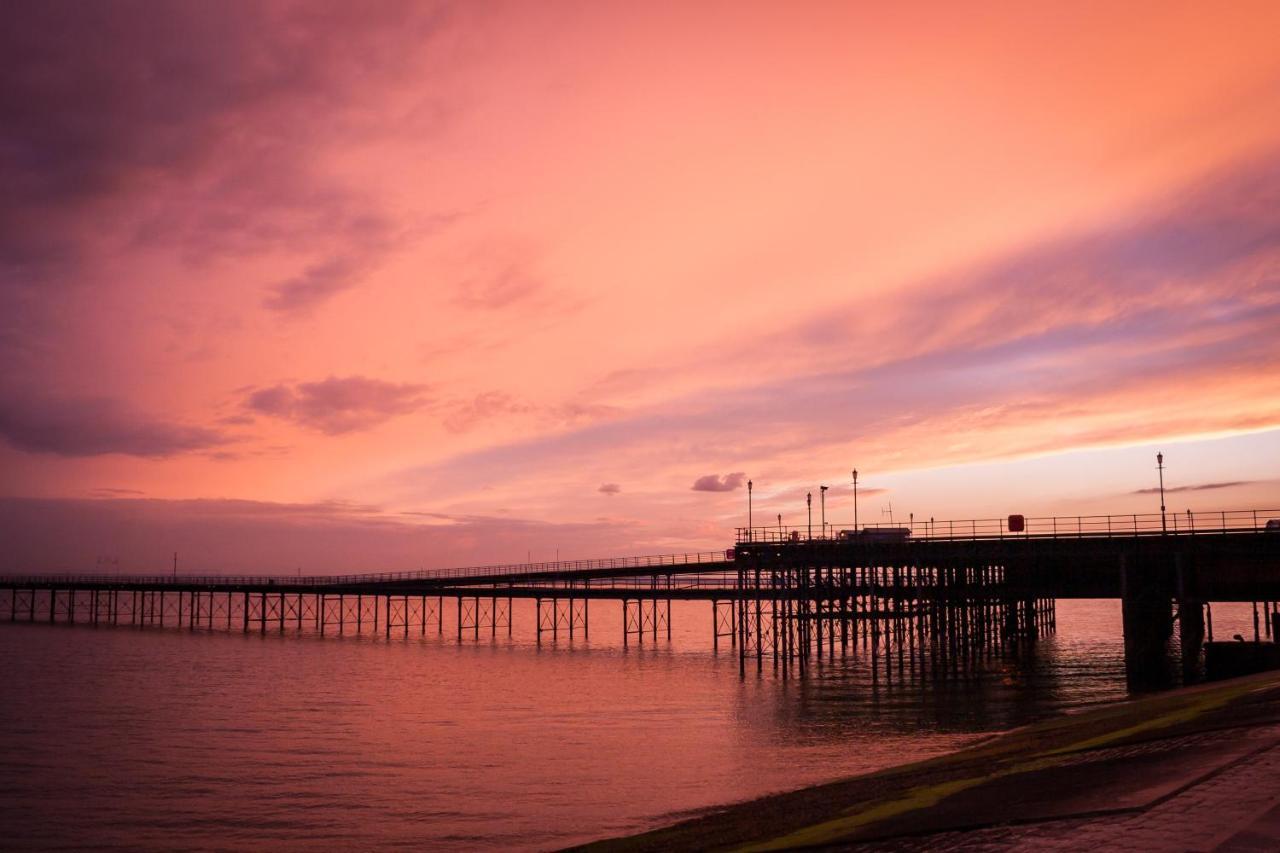 Roslin Beach Hotel Southend-on-Sea Buitenkant foto